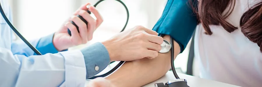 Осмотр лечащего врача-терапевта